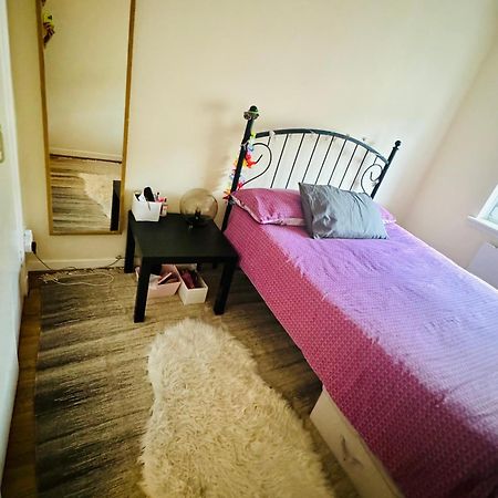 Quiet And Private Room Glasgow City Center Exterior foto